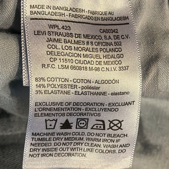 Denizen from Levi’s Cropped distressed jeans - Picture 9 of 12